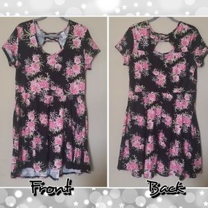 NO BOUNDARIES Floral dress XXL